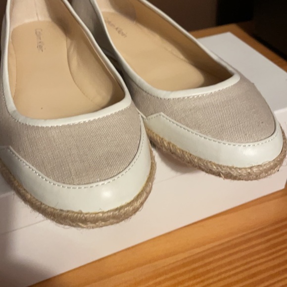 New in box Calvin Klein flats - Picture 8 of 8